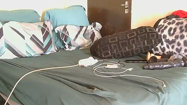 AddictiveAssCurves online show from 07-13-26, 10:36