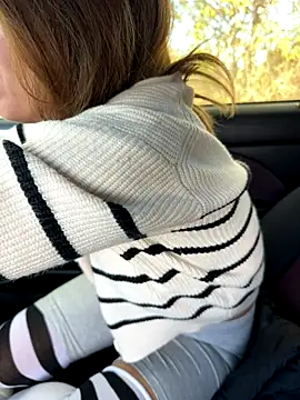 Snapshot of 21sweetSunny chatting on 10-29-25, 12:48 21sweetSunny online show from 10-29-25, 12:48