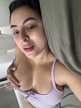 Snapshot of Kattycollinss1 chatting on 02-27-26, 02:06 Kattycollinss1 online show from 02-27-26, 02:06