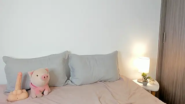 Snapshot of Kattycollinss1 chatting on 02-26-26, 01:49 Kattycollinss1 online show from 02-26-26, 01:49