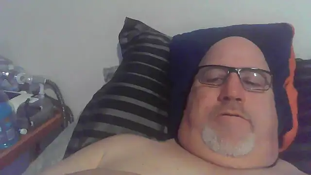 Snapshot of Bigbear0563 chatting on 01-05-25, 03:55 Bigbear0563 online show from 01-05-25, 03:55