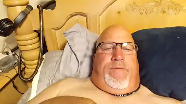Bigbear0563 online show from 06-15-26, 06:02
