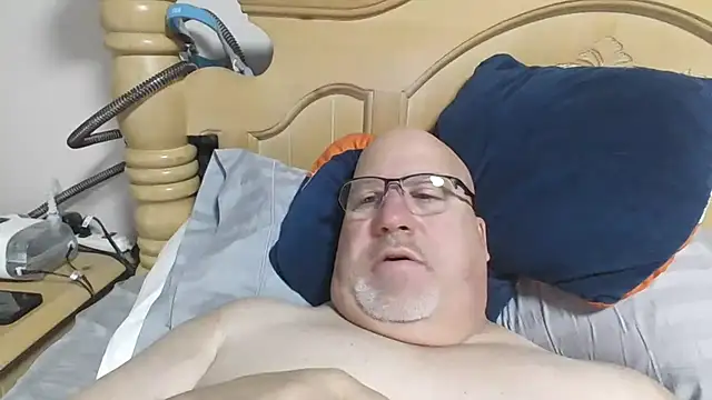 Snapshot of Bigbear0563 chatting on 02-08-26, 04:26 Bigbear0563 online show from 02-08-26, 04:26