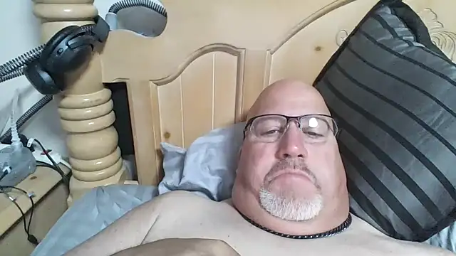 Snapshot of Bigbear0563 chatting on 10-01-25, 05:06 Bigbear0563 online show from 10-01-25, 05:06