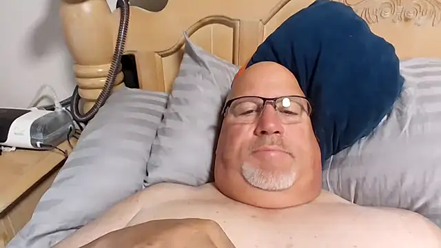 Bigbear0563 online show from 07-18-26, 04:37