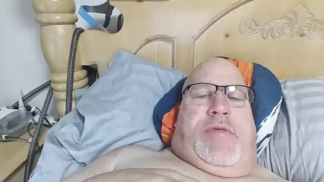 Snapshot of Bigbear0563 chatting on 02-21-26, 05:15 Bigbear0563 online show from 02-21-26, 05:15