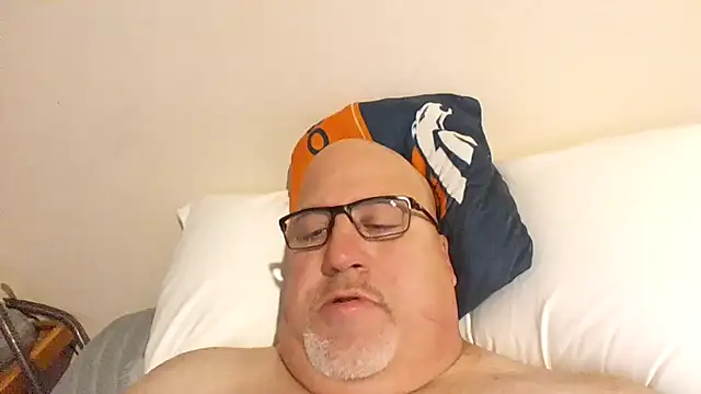 Snapshot of Bigbear0563 chatting on 02-02-25, 05:37 Bigbear0563 online show from 02-02-25, 05:37