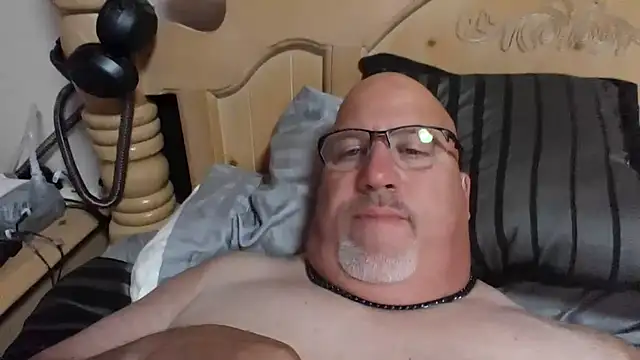 Snapshot of Bigbear0563 chatting on 09-28-25, 07:04 Bigbear0563 online show from 09-28-25, 07:04