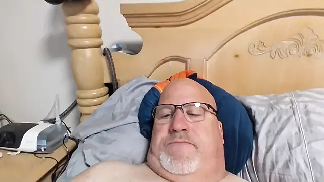 Bigbear0563 online show from 04-13-26, 04:33