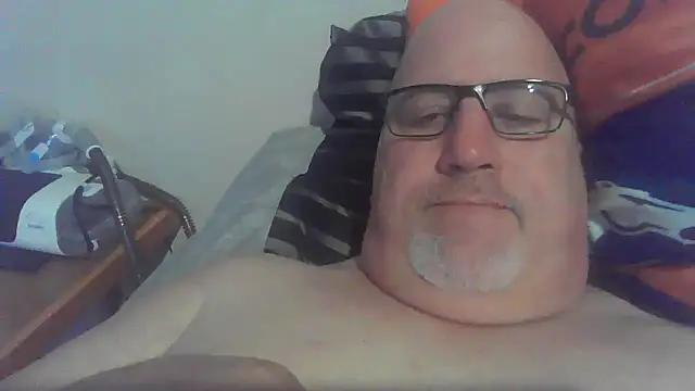 Snapshot of Bigbear0563 chatting on 12-29-24, 08:37 Bigbear0563 online show from 12-29-24, 08:37