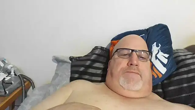 Snapshot of Bigbear0563 chatting on 02-13-25, 03:35 Bigbear0563 online show from 02-13-25, 03:35