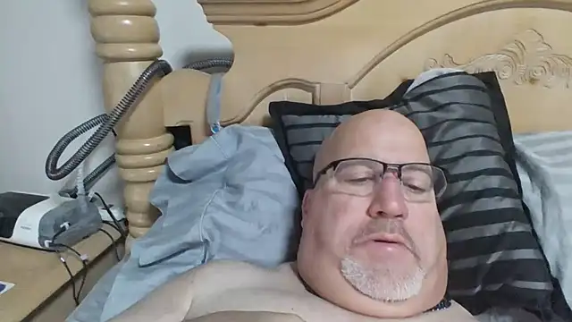 Snapshot of Bigbear0563 chatting on 11-29-25, 03:56 Bigbear0563 online show from 11-29-25, 03:56