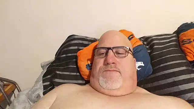 Snapshot of Bigbear0563 chatting on 02-04-25, 04:29 Bigbear0563 online show from 02-04-25, 04:29