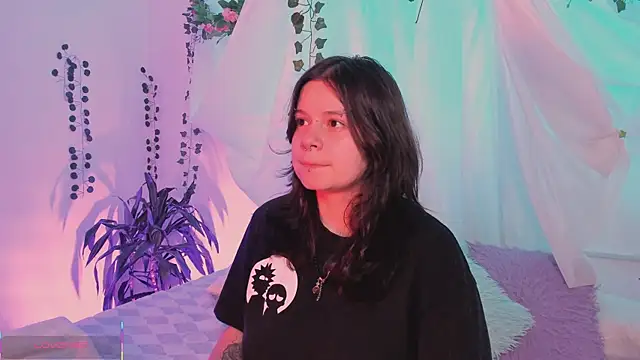 Mey moon online show from 12-22-25, 02:55