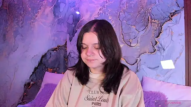 Snapshot of Mey_moon chatting on 11-15-25, 12:03 Mey moon online show from 11-15-25, 12:03