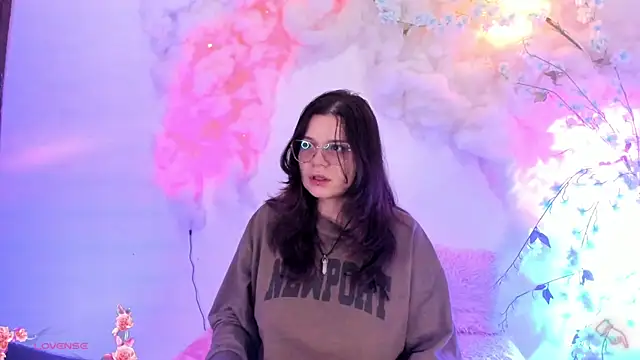 Snapshot of Mey_moon chatting on 01-26-25, 08:23 Mey moon online show from 01-26-25, 08:23