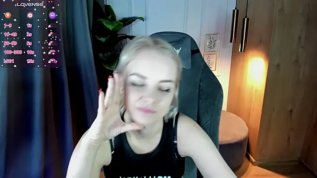 StephanieSweety online show from 03-07-25, 12:12