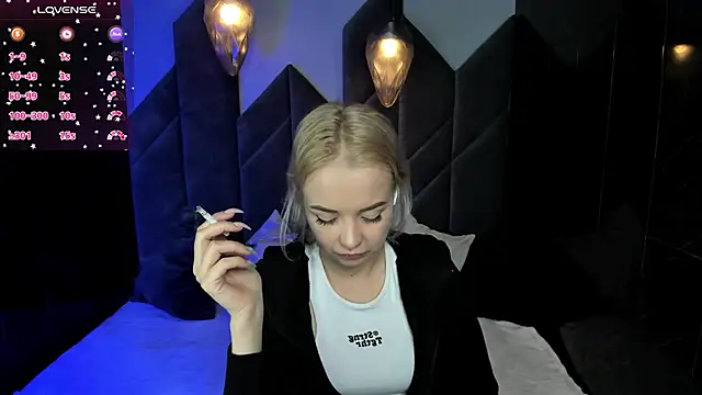 StephanieSweety online show from 02-10-25, 01:55