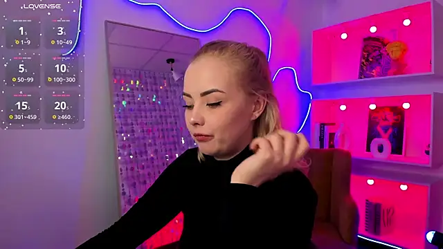 StephanieSweety online show from 04-09-26, 06:36