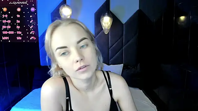 StephanieSweety online show from 02-24-25, 01:53