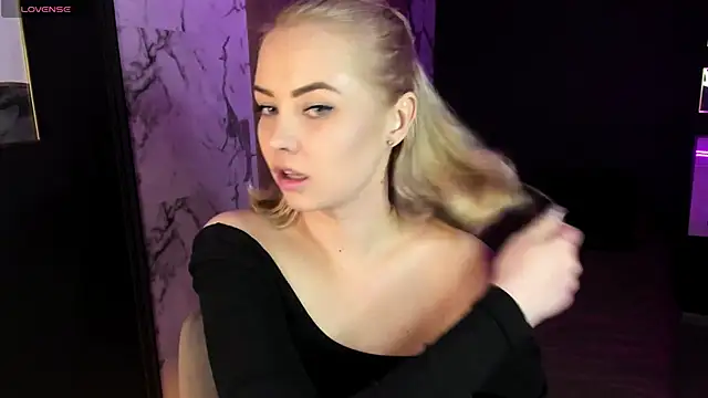 StephanieSweety online show from 04-15-26, 08:20