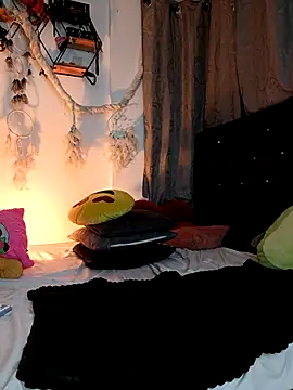 Piafisher1 online show from 10-25-25, 01:16