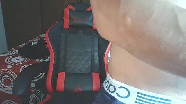 aresholland online show from 10-26-25, 11:49