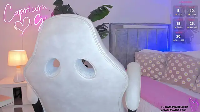 Korina Saenz01 online show from 06-15-26, 10:42