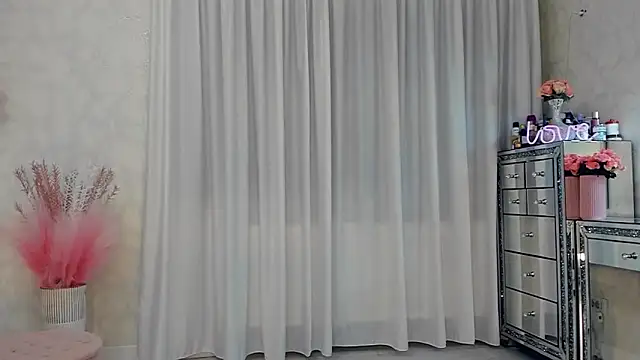 SeductiveButterfly online show from 04-29-26, 09:21