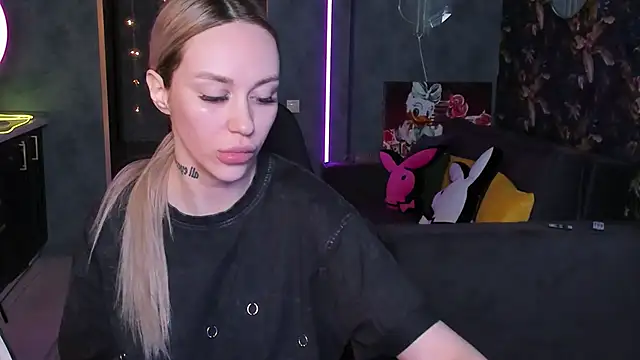 Blckmirrorr online show from 12-18-25, 08:52