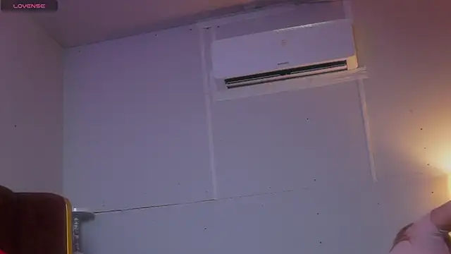 Snapshot of laybunny1 chatting on 06-04-26, 04:44 laybunny1 online show from 06-04-26, 04:44