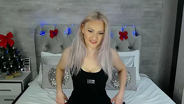 IsabellaDeRosa online show from 11-15-25, 05:55