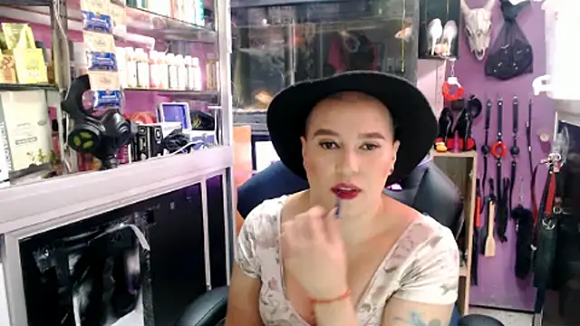 Snapshot of TamySweetness chatting on 03-16-25, 02:33 TamySweetness online show from 03-16-25, 02:33