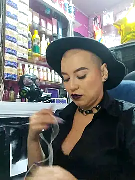 Snapshot of TamySweetness chatting on 03-14-25, 12:40 TamySweetness online show from 03-14-25, 12:40