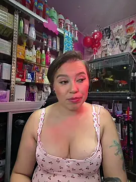 Snapshot of TamySweetness chatting on 05-24-26, 03:01 TamySweetness online show from 05-24-26, 03:01