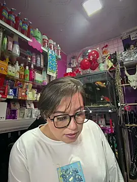 Snapshot of TamySweetness chatting on 05-13-26, 05:09 TamySweetness online show from 05-13-26, 05:09
