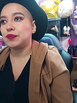 Snapshot of TamySweetness chatting on 03-05-25, 01:17 TamySweetness online show from 03-05-25, 01:17