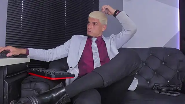 massimo g online show from 12-20-25, 10:23