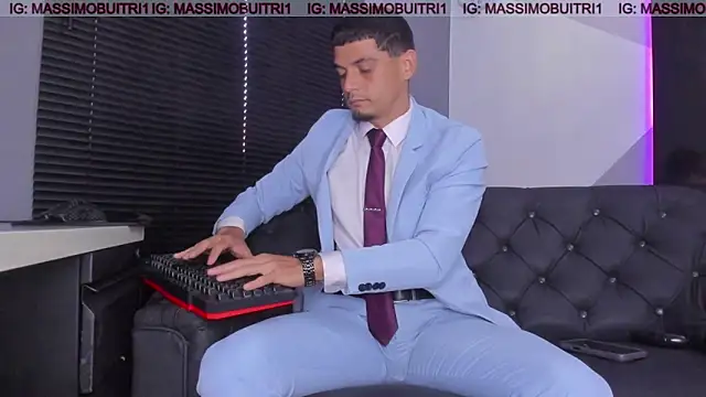 massimo g online show from 12-19-25, 01:02