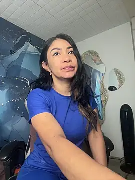 Snapshot of luzcastillo07 chatting on 05-25-26, 02:11 luzcastillo07 online show from 05-25-26, 02:11