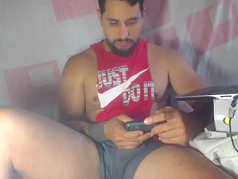 Snapshot of sebasx412 chatting on 02-09-26, 08:29 sebasx412 online show from 02-09-26, 08:29