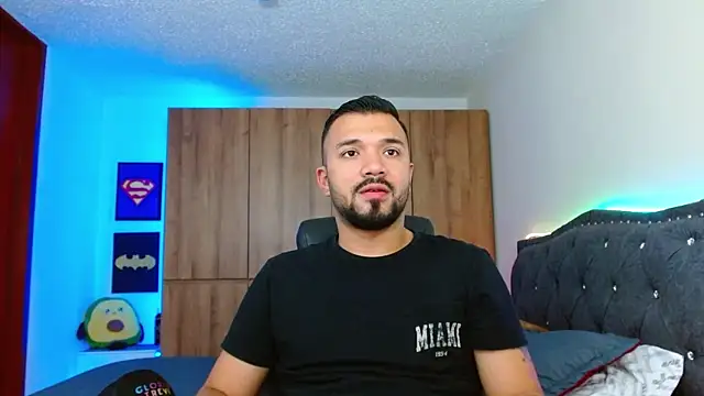 Snapshot of mathew_vidal1 chatting on 11-15-25, 03:32 mathew vidal1 online show from 11-15-25, 03:32