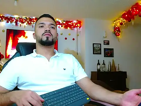 Snapshot of mathew_vidal1 chatting on 11-11-25, 04:51 mathew vidal1 online show from 11-11-25, 04:51