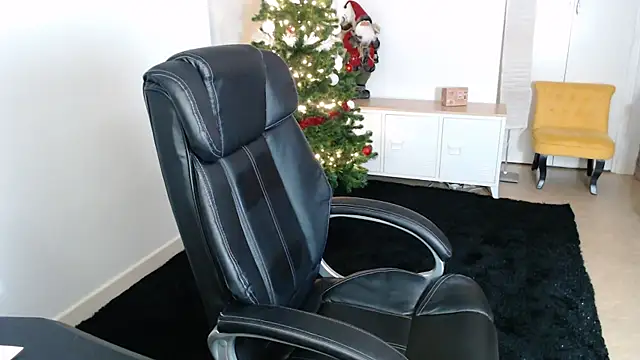 Crystal-dreamt online show from 11-15-25, 09:35