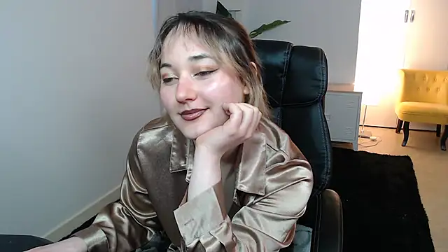 Crystal-dreamt online show from 02-19-26, 08:33