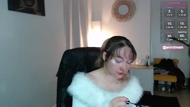 Snapshot of Crystal-dreamt chatting on 04-18-26, 01:46 Crystal-dreamt online show from 04-18-26, 01:46