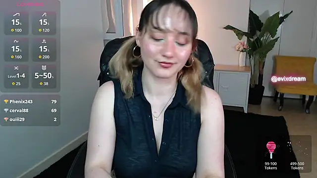 Snapshot of Crystal-dreamt chatting on 05-31-26, 06:31 Crystal-dreamt online show from 05-31-26, 06:31