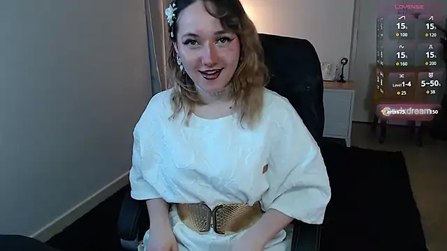 Crystal-dreamt online show from 04-14-26, 08:52