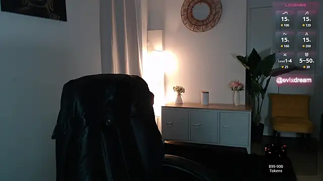 Snapshot of Crystal-dreamt chatting on 05-01-26, 09:14 Crystal-dreamt online show from 05-01-26, 09:14