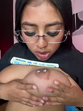 meganjames1 online show from 03-12-26, 01:11